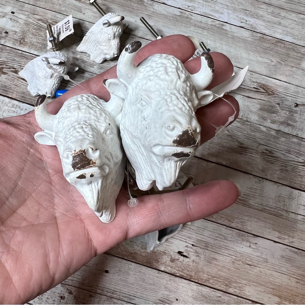 💙NEW (7) buffalo knobs - Picture 3 of 5